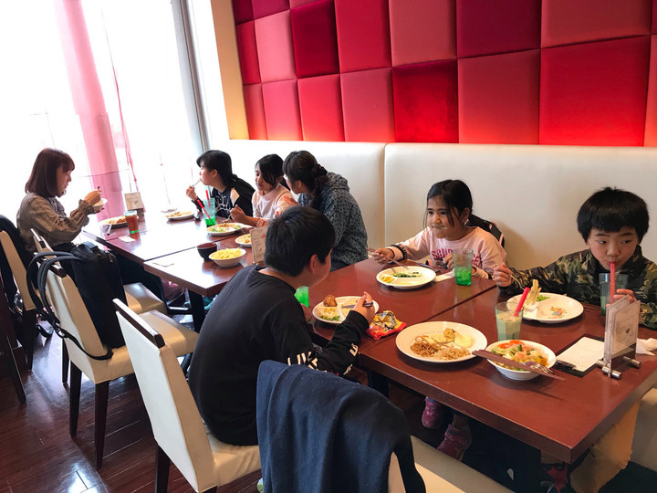 87b1b7cde01d4a7f941ece2c1d6c60db