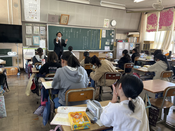 87a7180ca4d043bfa9b68fad4c40d75c